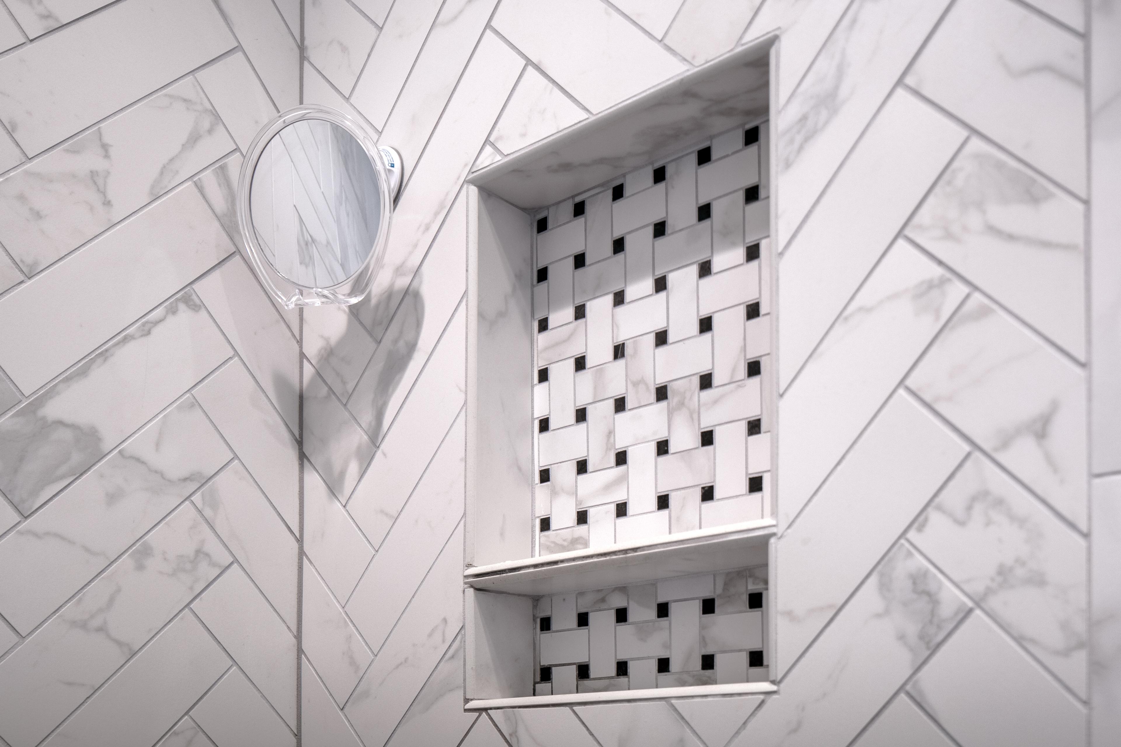 Niche in shower